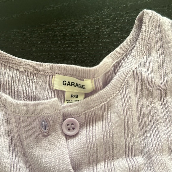 Women’s garage long sleeve size small light purple lettuce, material. - Picture 2 of 3